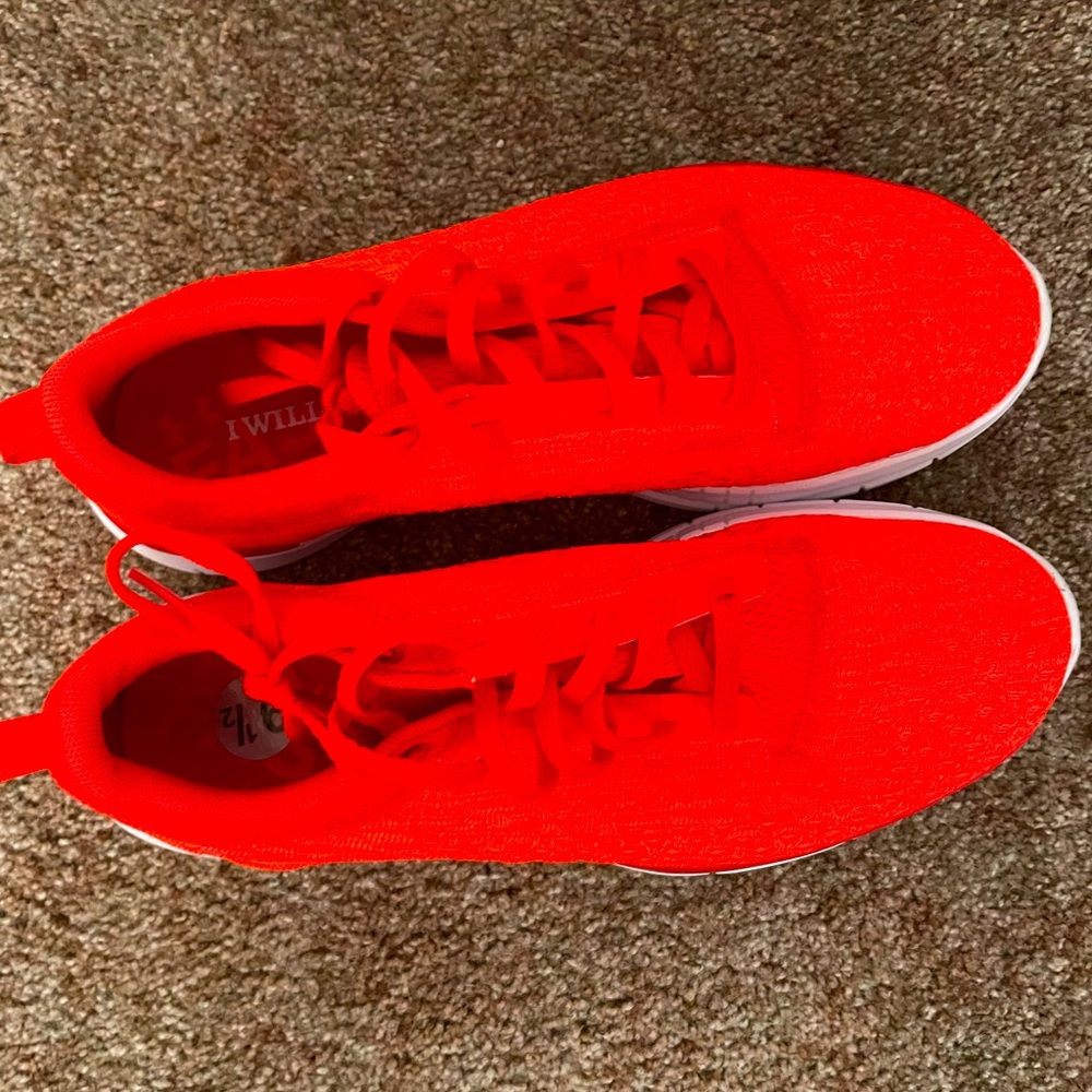 Under Armour Gently Used Sneaker (Worn twice)